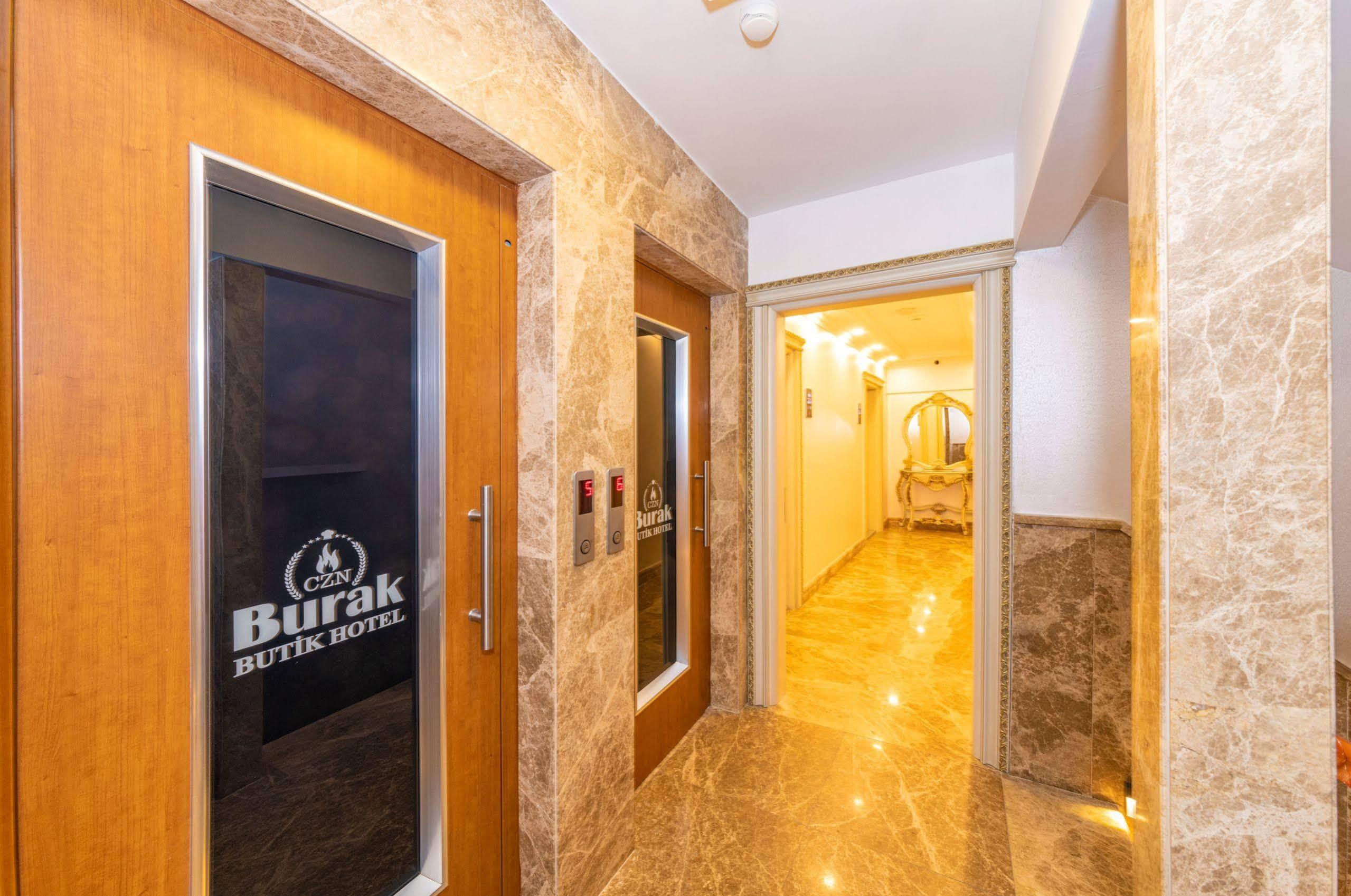 Hotel Almadina 3*