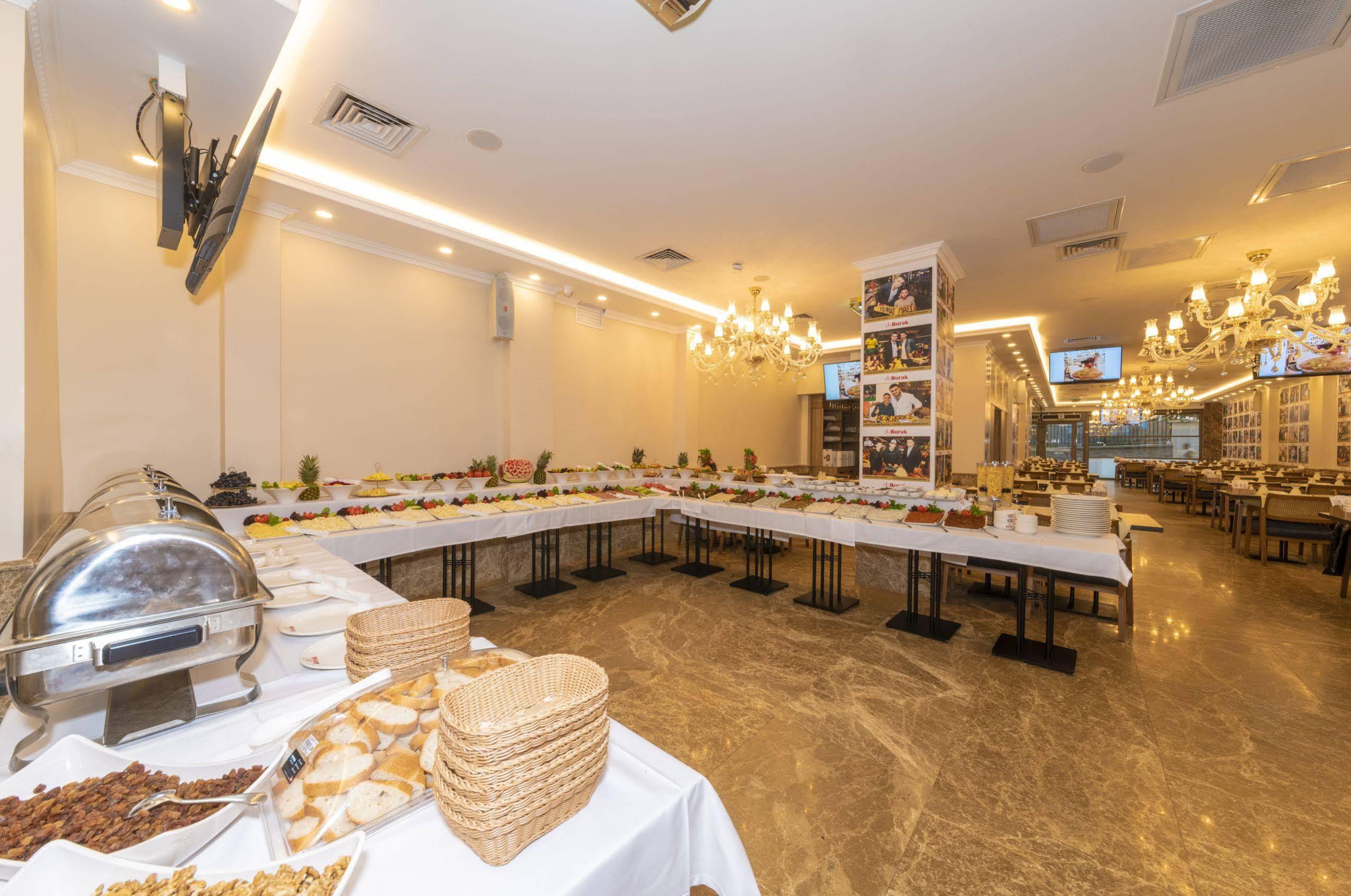 Almadina Hotel 3*