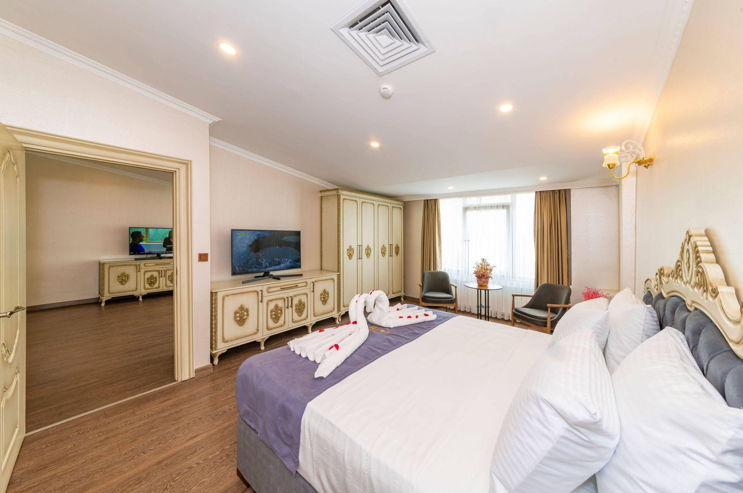 Hotel Almadina