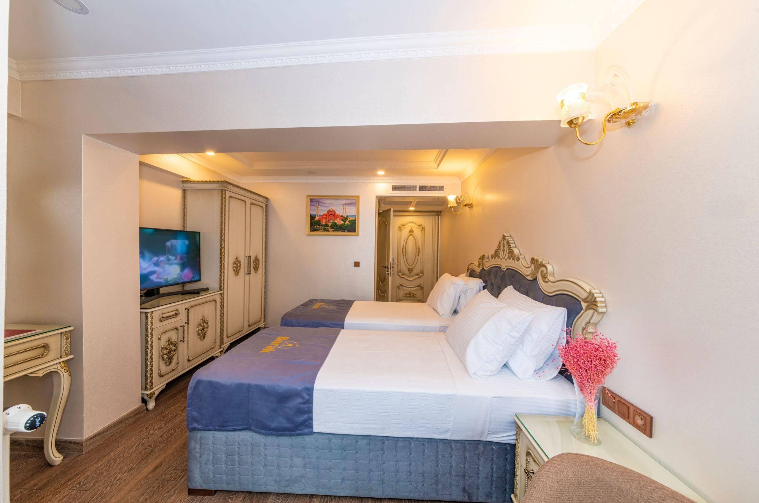 Hotel Almadina 3*