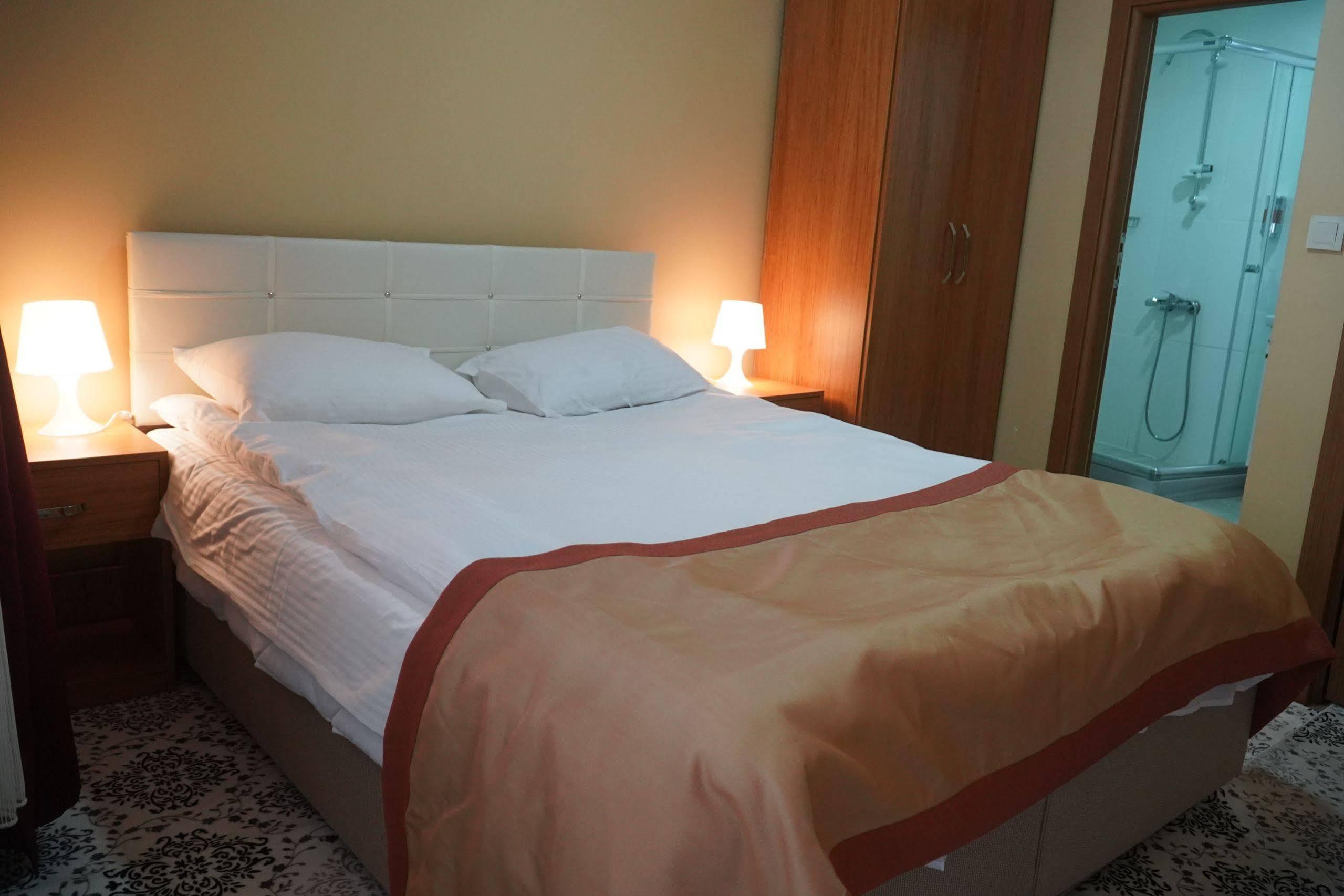 Ihva Pierreloti Bed & Breakfast 3*