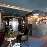 Grand Ambiance Hotel