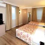 Grand Medya Hotel-Oldtown