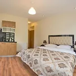 Invictum Residence