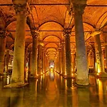 Hagiasophia Donat Suites