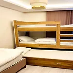 Luxe Bright 2Bdr In Center