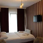 Quars Suite