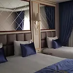 Grand Marcello Hotel