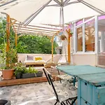 Eclectic Flat Near Metro With Terrace In Kadikoy