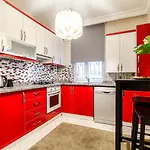 Central And Convenient Flat In Sisli