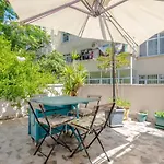 Eclectic Flat Near Metro With Terrace In Kadikoy