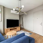 Flat With Panoramic Bosphorus View In Cihangir