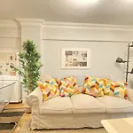 Charming And Central Flat With Balcony In Beyoglu