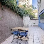 Charming Flat With Backyard Close To Zorlu Center