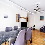 Flat In Maltepe With Balcony Near Shopping Malls