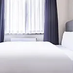 Flat In Maltepe With Balcony Near Shopping Malls