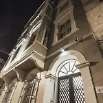 Baylo Suites