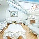 Exquisite Studio In Historic Mansion In Beylerbeyi