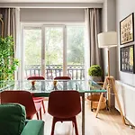 Dreamy And Centrally Located Flat In Besiktas