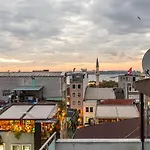 Central And Stylish Flat In The Heart Of Kadikoey