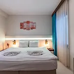Stanpoli Hostel