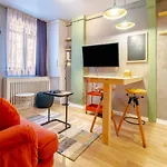 Pleasant Flat Near Taksim Square In Beyoglu