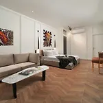 Gatto Suites&Residence