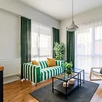 Modern Flat In Istanbul, 10 Min To Airport Metro