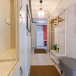 Exquisite Flat Close To Zorlu In Besiktas