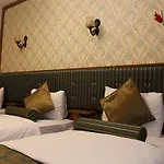 Gross Hotel