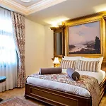 Ortakoey Hotel