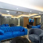 Skystar Deluxe Hotel