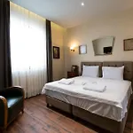 Level Suites