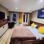Aram Kerasi Rooms