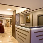 Royce Hotel