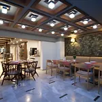 Royce Hotel