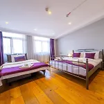 Deluxe Apart By Frame