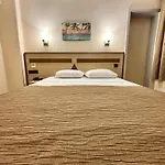 Gold Hotel
