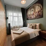 Waterfront Apartment By The Tram - Terrace With Dome & Golden Horn View In Fatih