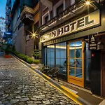 Robin Hotel