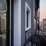 Robin Hotel