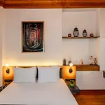Elara Pera Hotel