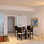 Tarus Bosphorus Apartments