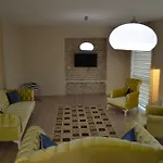 Hill Suites