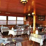Grand Lion Hotel