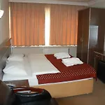 Grand Lion Hotel