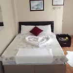 Arsenal Hotel