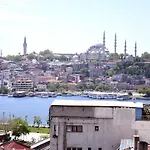 Zade Hotel