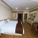 Newaz Hotel