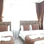 Dos Hermanos Hotel